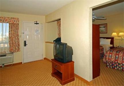 Econo Lodge Inn And Suites Arlington Cameră foto